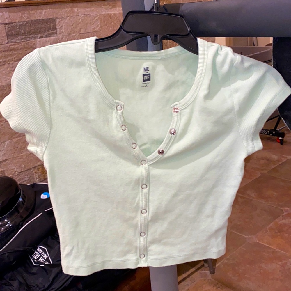 PacSun Me to We light green women’s cropped medium short sleeve top